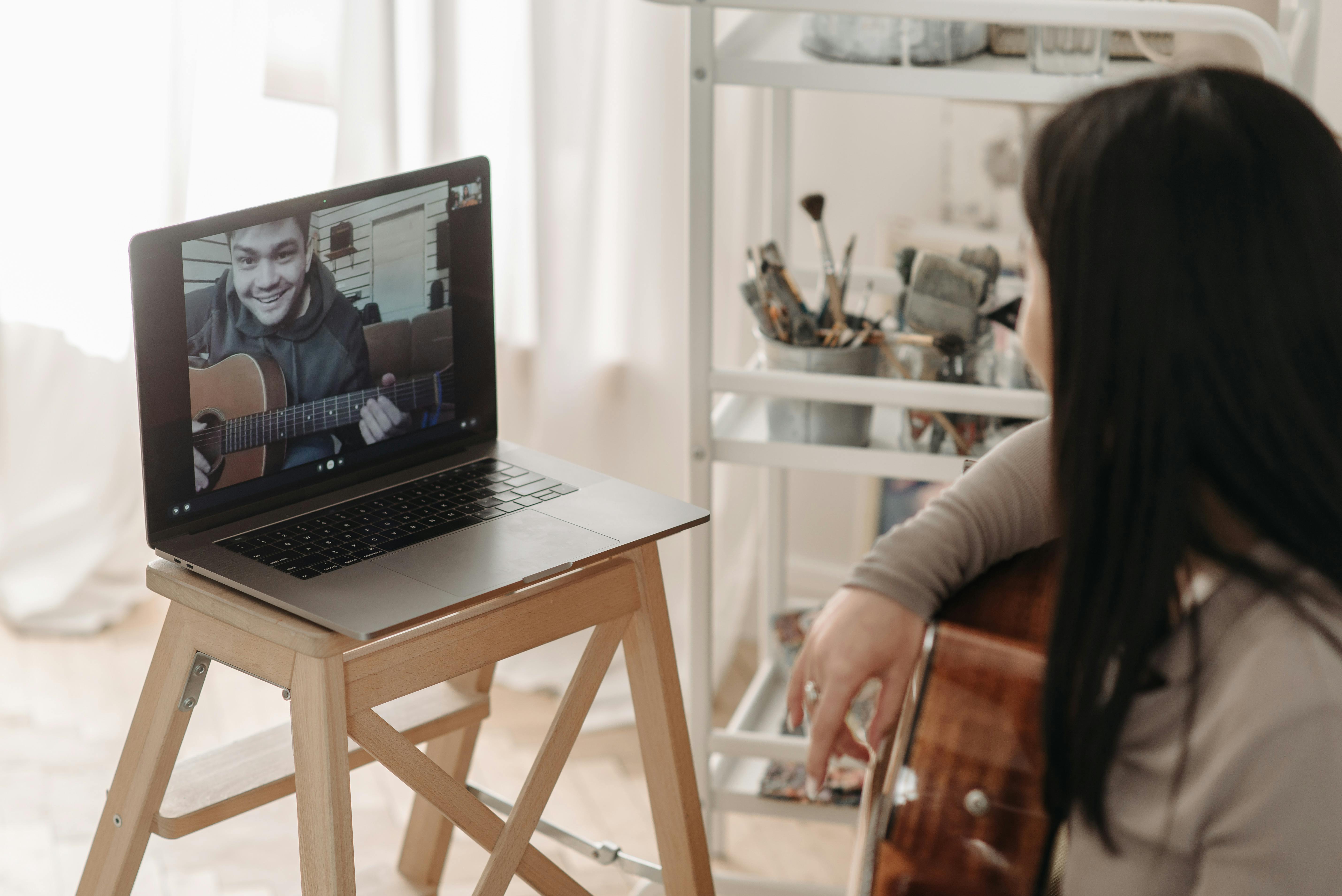 The Ultimate Guide to Online Singing Classes